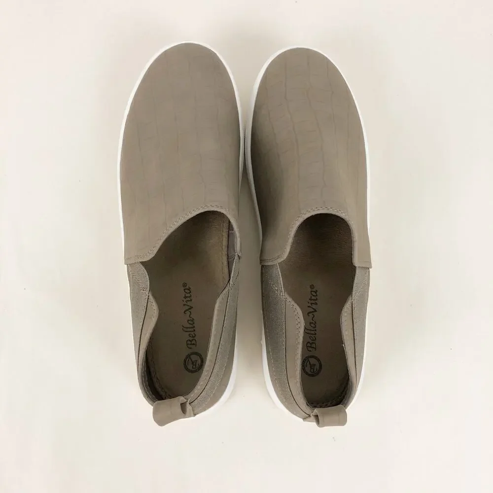 Bella Vita Womens Kiona Fashion Sneaker Size 10 Taupe Brown